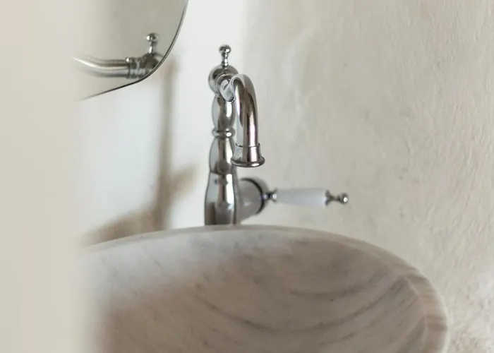 Amoni Andros Nyaraló Ajía Eleúsza