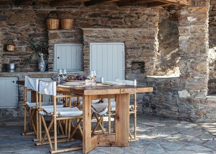 Amoni Andros Nyaraló